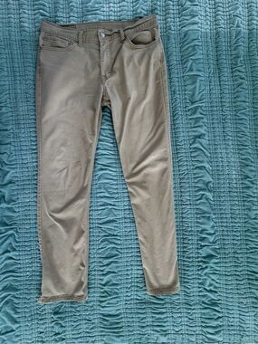 Levi's Men's Straight Leg Jeans in Beige-34